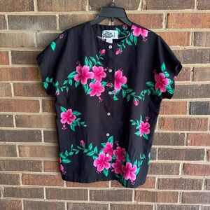 Hilo Hattie black Floral Button-Up blouse - size S/M